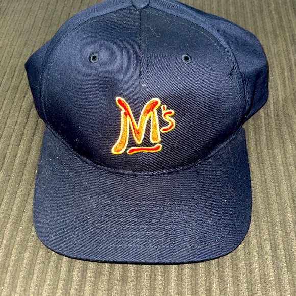 Marley’s SnapBack - Picture 1 of 2